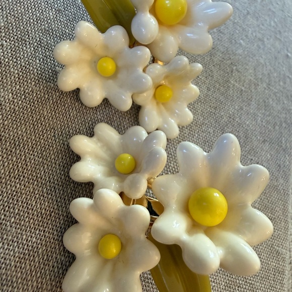 Lele Sadoughi Jewelry - Lele Sadoughi White and Yellow Daisy Cluster Earrings